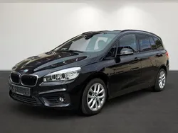 Schwarz Gebraucht 2017 BMW 216 Gran Tourer Performance Van / Kleinbus | 12.990 € (Fairer Preis)