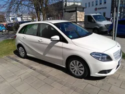 Weiß Gebraucht 2013 Mercedes B180 Van / Kleinbus | 6.500 € (Superpreis)
