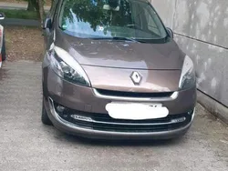 Braun Gebraucht 2013 Renault Mégane III Van / Kleinbus | 5.500 € (Fairer Preis)
