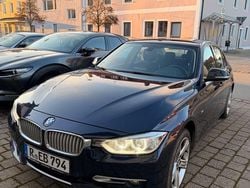 Blau Gebraucht 2013 BMW 320 Limousine | 7.950 € (Guter Preis)