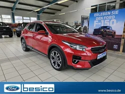 Infra red metallic Gebraucht 2021 Kia XCeed Vision SUV | 20.890 € (Guter Preis)