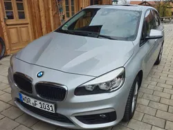 Silber Gebraucht 2015 BMW 218 Active Tourer Advantage Van / Kleinbus | 13.299 € (Fairer Preis)