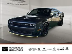 Granite crystal metallic Gebraucht 2024 Dodge Challenger Coupé | 84.490 € (Teuer)