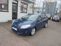 Blau Gebraucht 2012 Ford Focus Trend Limousine | 3.450 € (Guter Preis)