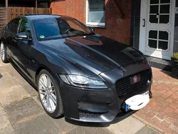 Andere außenfarben Gebraucht 2016 Jaguar XF R Limousine | 15.900 €