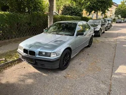 Blau Gebraucht 1993 BMW 316 Limousine | 3.700 €