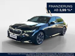 Saphirschwarz metallic Gebraucht 2024 BMW 520 M Sport Limousine | 54.890 € (Fairer Preis)