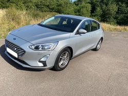Grau Gebraucht 2019 Ford Focus Limousine | 10.700 € (Fairer Preis)