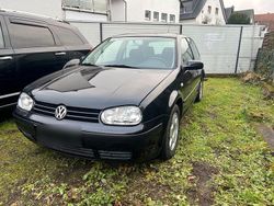 Schwarz Gebraucht 2001 VW Golf IV Kleinwagen | 999 € (Guter Preis)