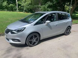 Silber Gebraucht 2017 Opel Zafira Tourer Business Edition Van / Kleinbus | 6.900 € (Guter Preis)
