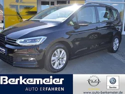 Schwarz Gebraucht 2024 VW Touran Comfortline Van / Kleinbus | 30.940 € (Fairer Preis)