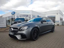 Grau Gebraucht 2018 Mercedes E63S AMG AMG Kombi | 59.990 € (Teuer)