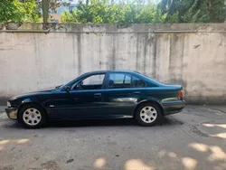 Grün Gebraucht 1996 BMW 525 Limousine | 1.499 €