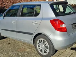 Silber Gebraucht 2011 Skoda Fabia Ambiente Kleinwagen | 3.650 € (Fairer Preis)