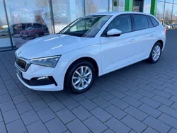 Moonweiss metallic Gebraucht 2020 Skoda Scala Kleinwagen | 18.980 € (Etwas zu teuer)