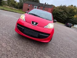 Rot Gebraucht 2008 Peugeot 107 Kleinwagen | 2.200 € (Fairer Preis)