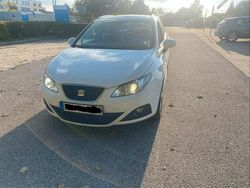 Weiß Gebraucht 2011 Seat Ibiza ST Kombi | 3.000 € (Fairer Preis)