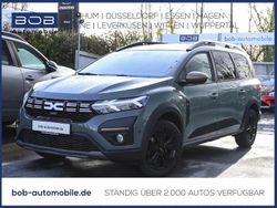 Grau Gebraucht 2025 Dacia Jogger Extreme Van / Kleinbus | 21.489 € (Fairer Preis)