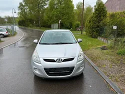 Silber Gebraucht 2009 Hyundai i20 Classic Limousine | 1.399 € (Guter Preis)