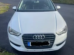 Weiß Gebraucht 2014 Audi A3 Ambition Limousine | 11.900 €