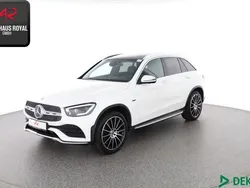 Weiß Gebraucht 2021 Mercedes GLC300e AMG SUV | 42.880 € (Teuer)