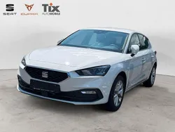 Weiß Gebraucht 2022 Seat Leon Style Limousine | 19.850 € (Guter Preis)