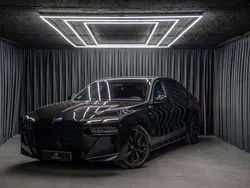 475 saphirschwarz Gebraucht 2023 BMW 740 Performance Limousine | 93.900 € (Superpreis)
