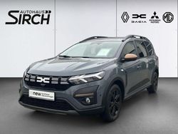Grau Gebraucht 2025 Dacia Jogger Extreme Van / Kleinbus | 21.990 € (Fairer Preis)