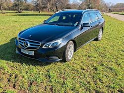 Schwarz Gebraucht 2015 Mercedes E220 Kombi | 20.200 €