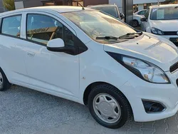 Weiß Gebraucht 2013 Chevrolet Spark LT Kleinwagen | 2.450 € (Guter Preis)