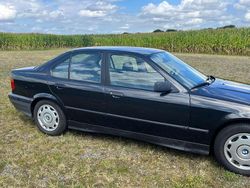 Schwarz Gebraucht 1993 BMW 325 Limousine | 5.400 €
