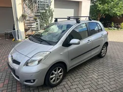Grau Gebraucht 2012 Daihatsu Charade Kleinwagen | 2.999 €