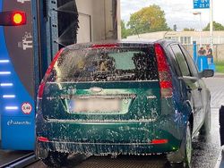 Grün Gebraucht 2002 Ford Fiesta Kleinwagen | 550 € (Fairer Preis)