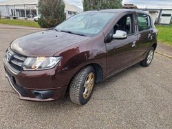 Braun Gebraucht 2016 Dacia Sandero Lauréate Limousine | 5.349 €