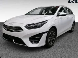 Weiß Gebraucht 2024 Kia Ceed Sportswagon Spirit Kombi | 24.495 € (Guter Preis)