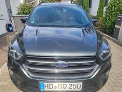 Grau Gebraucht 2017 Ford Kuga ST-Line SUV | 13.900 € (Guter Preis)