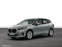 Grau Gebraucht 2024 BMW 218 Active Tourer Van / Kleinbus | 31.333 € (Superpreis)