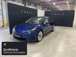 Deep blue metallic Gebraucht 2021 Tesla Model 3 RWD Limousine | 25.300 € (Guter Preis)