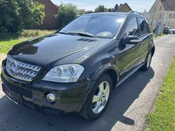 Braun/schwarz Gebraucht 2008 Mercedes ML420 AMG SUV | 5.490 €