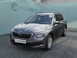Grau Gebraucht 2023 Skoda Kamiq Active SUV | 17.180 €