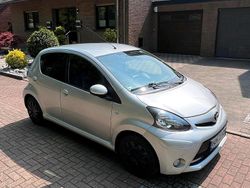 Silber Gebraucht 2013 Toyota Aygo Cool Kleinwagen | 3.999 € (Fairer Preis)