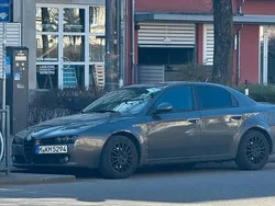 Grau Gebraucht 2005 Alfa Romeo 159 Limousine | 1.200 € (Fairer Preis)