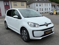 Weiß Gebraucht 2021 VW e-up! Kleinwagen | 11.900 € (Fairer Preis)