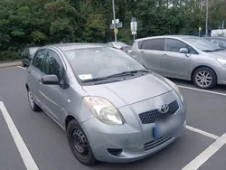 Beige Gebraucht 2008 Toyota Yaris Kleinwagen | 2.200 € (Fairer Preis)