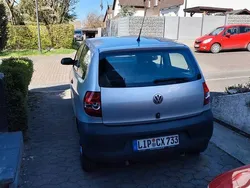 Silber Gebraucht 2011 VW Fox Kleinwagen | 1.600 € (Guter Preis)