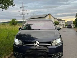 Blau Gebraucht 2011 VW Sharan Highline Van / Kleinbus | 13.300 €