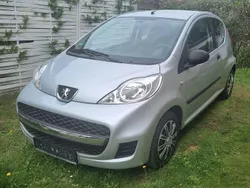 Silber Gebraucht 2009 Peugeot 107 Filou Kleinwagen | 2.500 € (Fairer Preis)