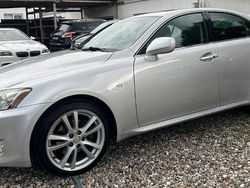 Silber Gebraucht 2007 Lexus IS220d Limousine | 6.500 € (Fairer Preis)