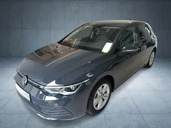Uranograu Gebraucht 2023 VW Golf VIII Life Limousine | 20.980 € (Guter Preis)