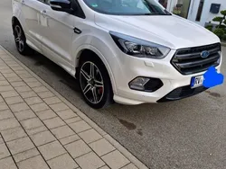 Weiß Gebraucht 2019 Ford Kuga ST-Line X SUV | 17.900 € (Fairer Preis)